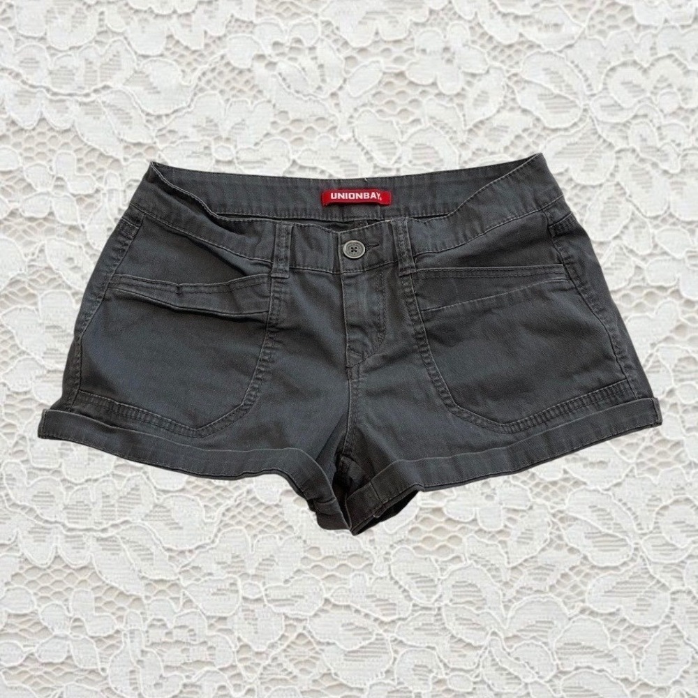 vintage union bay low rise grey cargo mini shorts